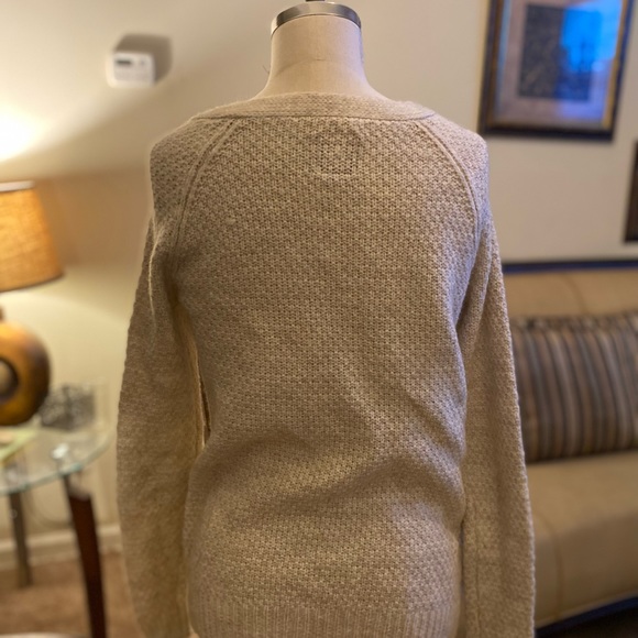 Women’s cardigan. - Picture 2 of 2